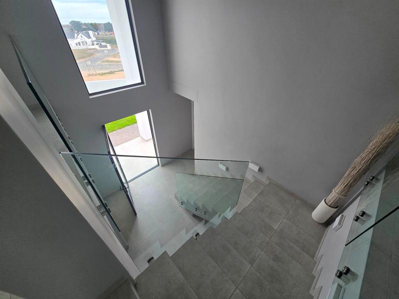 4 Bedroom Property for Sale in Da Gama Bay Western Cape